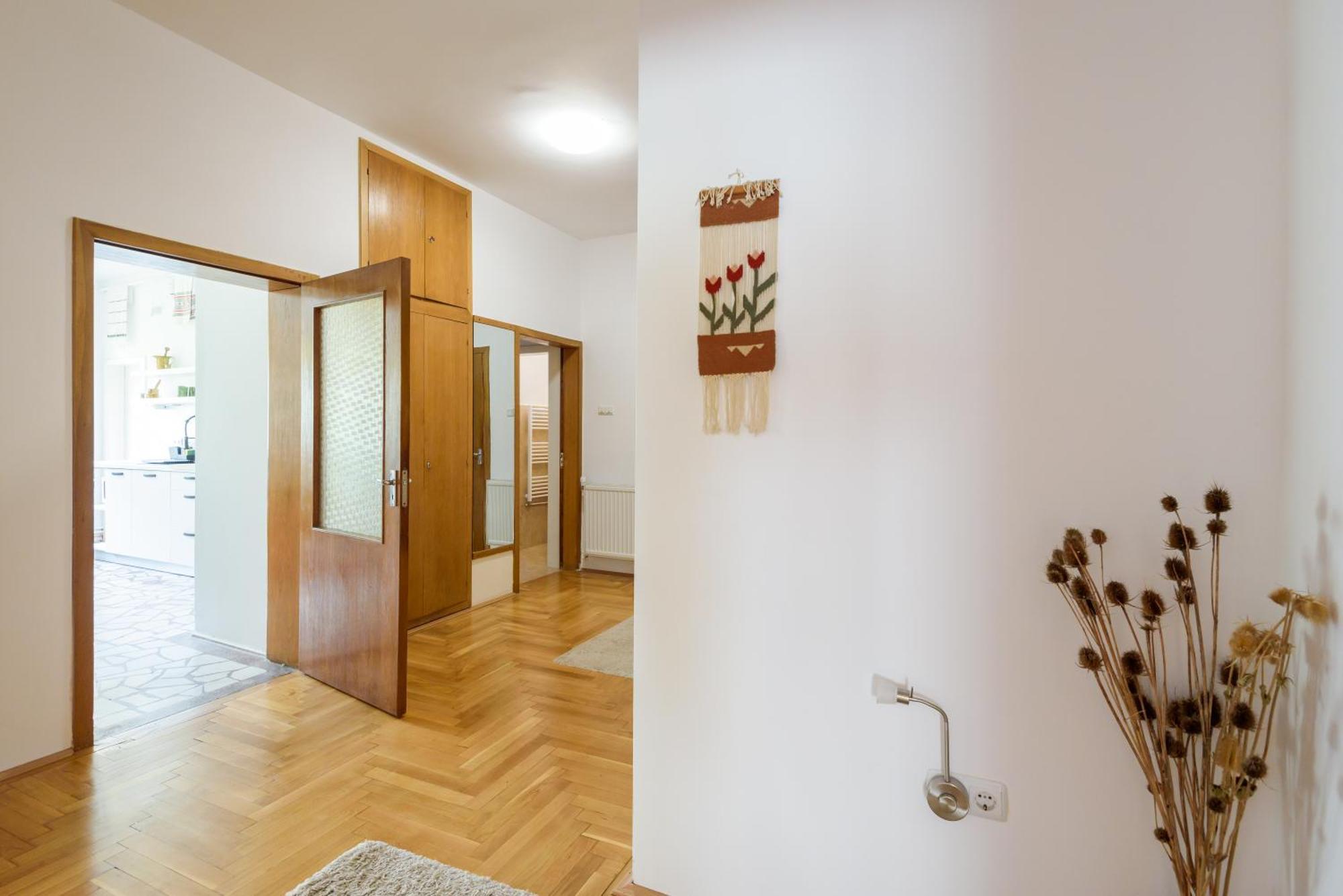 Apartamento Casa Cu Cires Braşov Exterior foto